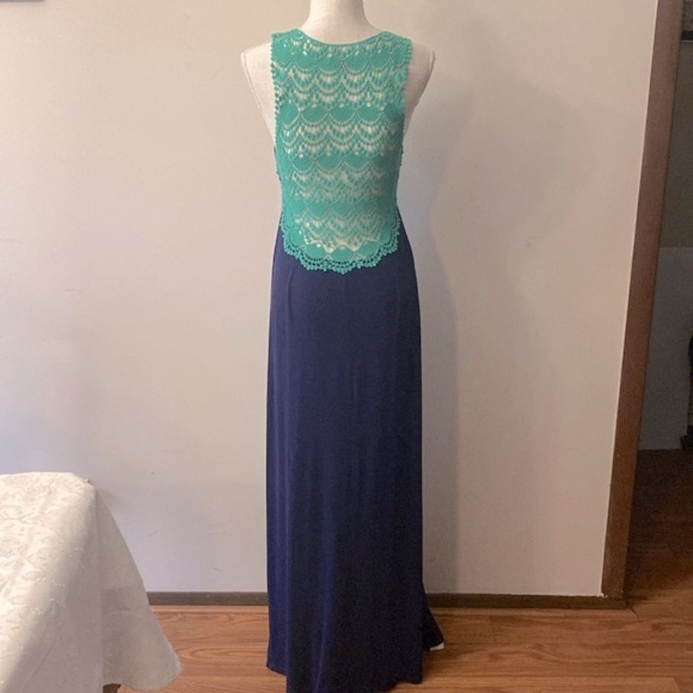 Love Ady woman’s crochet back jersey maxi summer dress V-neckline, sleeveless